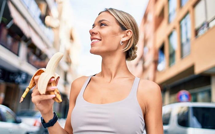 Should You Run On an Empty Stomach or Eat Breakfast First?