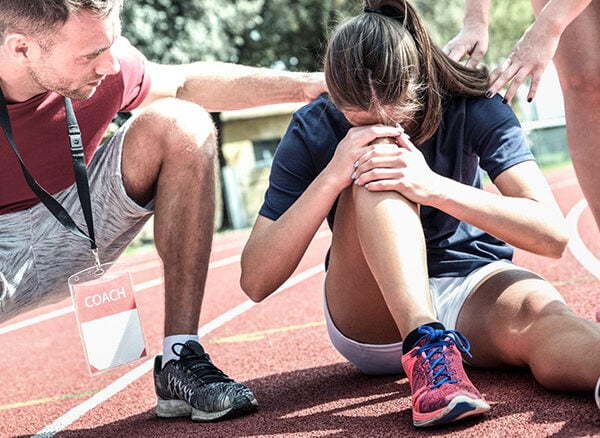 How to Avoid Injury While Training for a Marathon: 6 Key Rules That Work